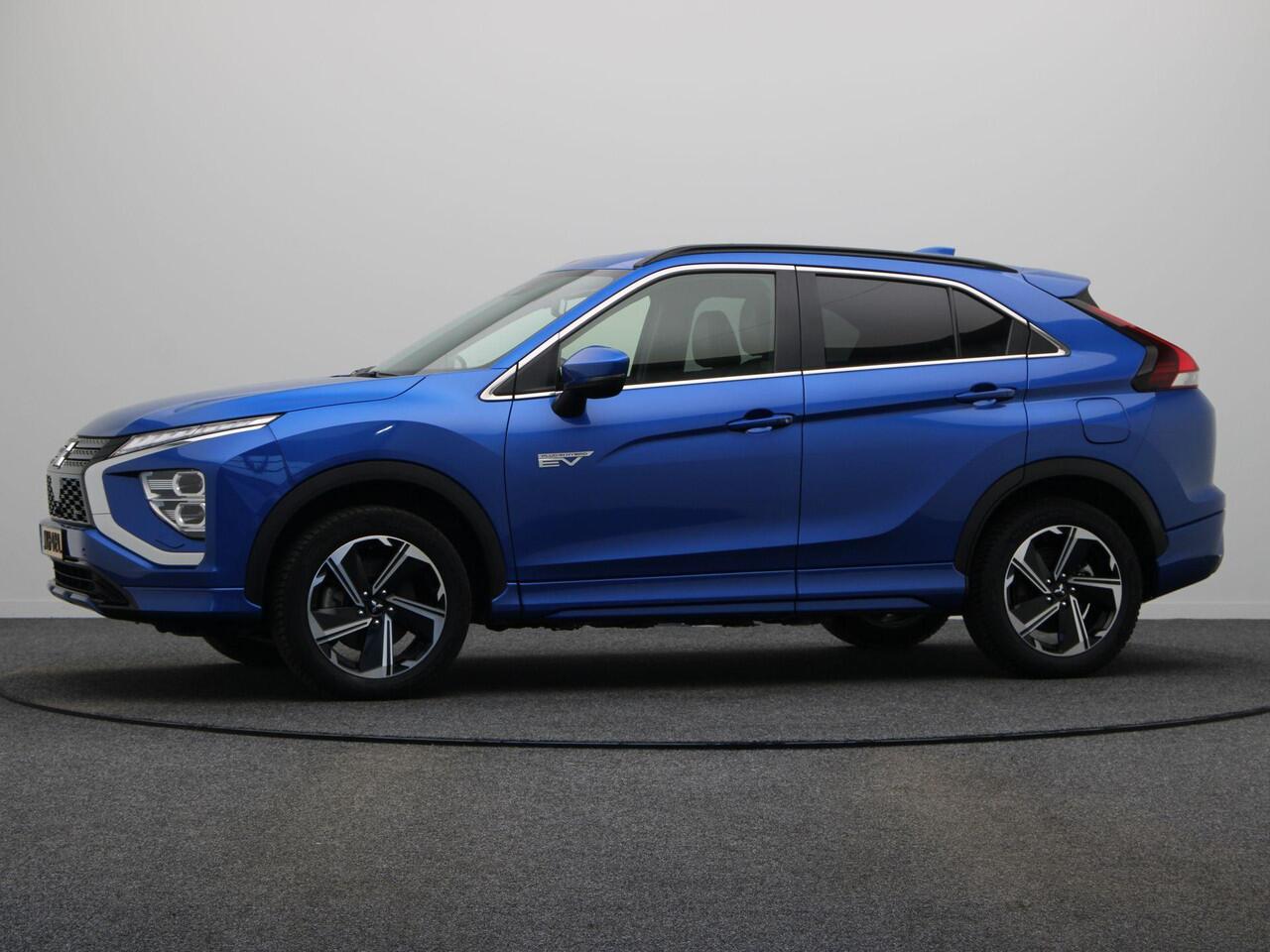 Mitsubishi ECLIPSE Cross 2.4 PHEV Business Executive | Standkachel | Stoel en stuurwielverwarming | Clima | Keyless | 360 camera.