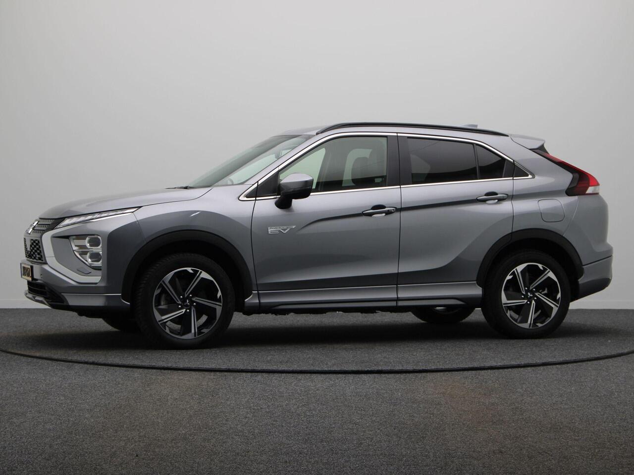 Mitsubishi ECLIPSE Cross 2.4 PHEV Intense | Stoel-stuur verwarming | Adaptive Cruise Control | Climate Control | Lichtmetalen wielen |