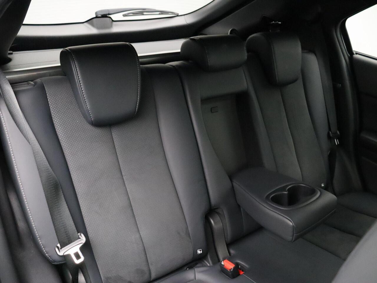 Mitsubishi ECLIPSE Cross 2.4 PHEV Intense | Stoel-stuur verwarming | Adaptive Cruise Control | Climate Control | Lichtmetalen wielen |