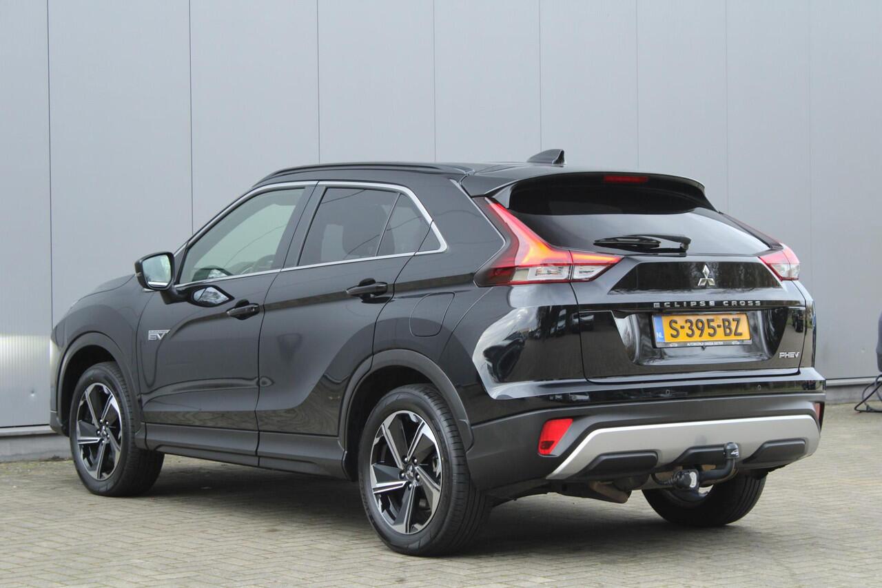 Mitsubishi ECLIPSE Cross 2.4 PHEV Intense+ Navigatie | Achteruitrijcamera | Stoelverwarming | Cruise control | Apple Carplay/Android Auto | Lichtmetalen-velgen