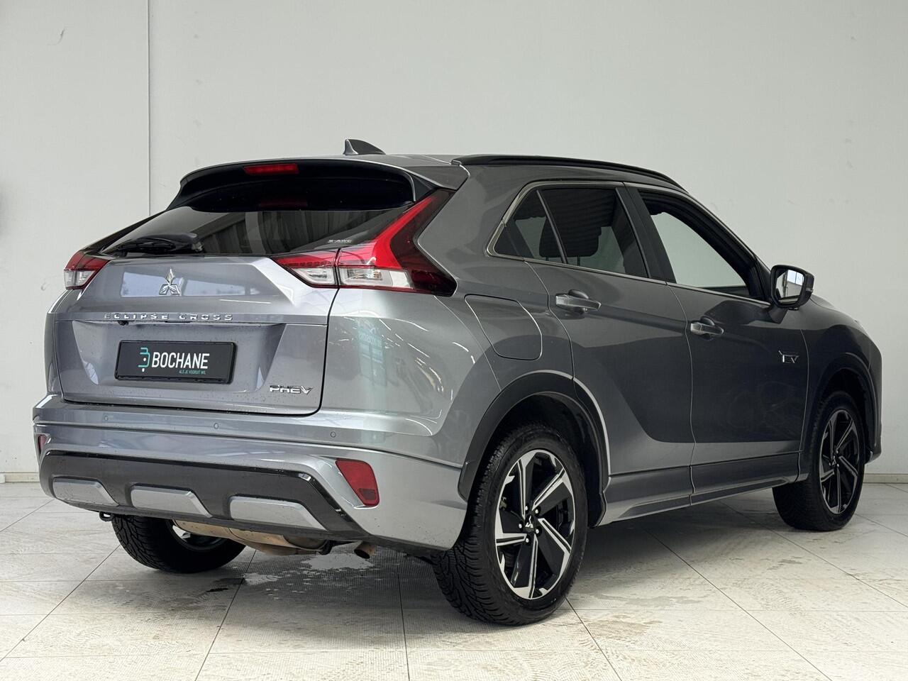 Mitsubishi ECLIPSE Cross 2.4 PHEV Business Executive | Navigatie | 360° Camera | Cruise control adaptief | Stoel + stuurverwarming | All-Season Banden |