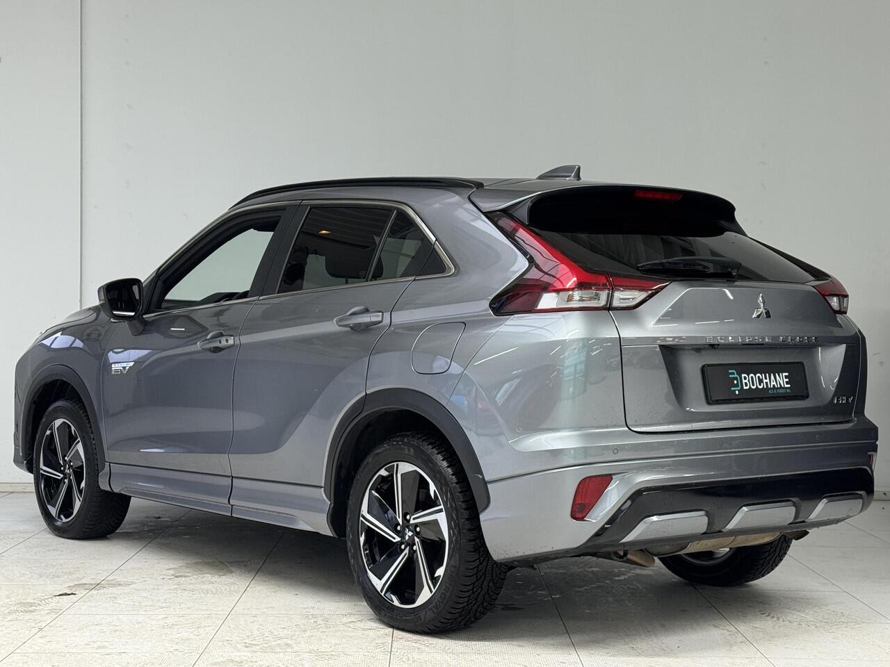 Mitsubishi ECLIPSE Cross 2.4 PHEV Business Executive | Navigatie | 360° Camera | Cruise control adaptief | Stoel + stuurverwarming | All-Season Banden |