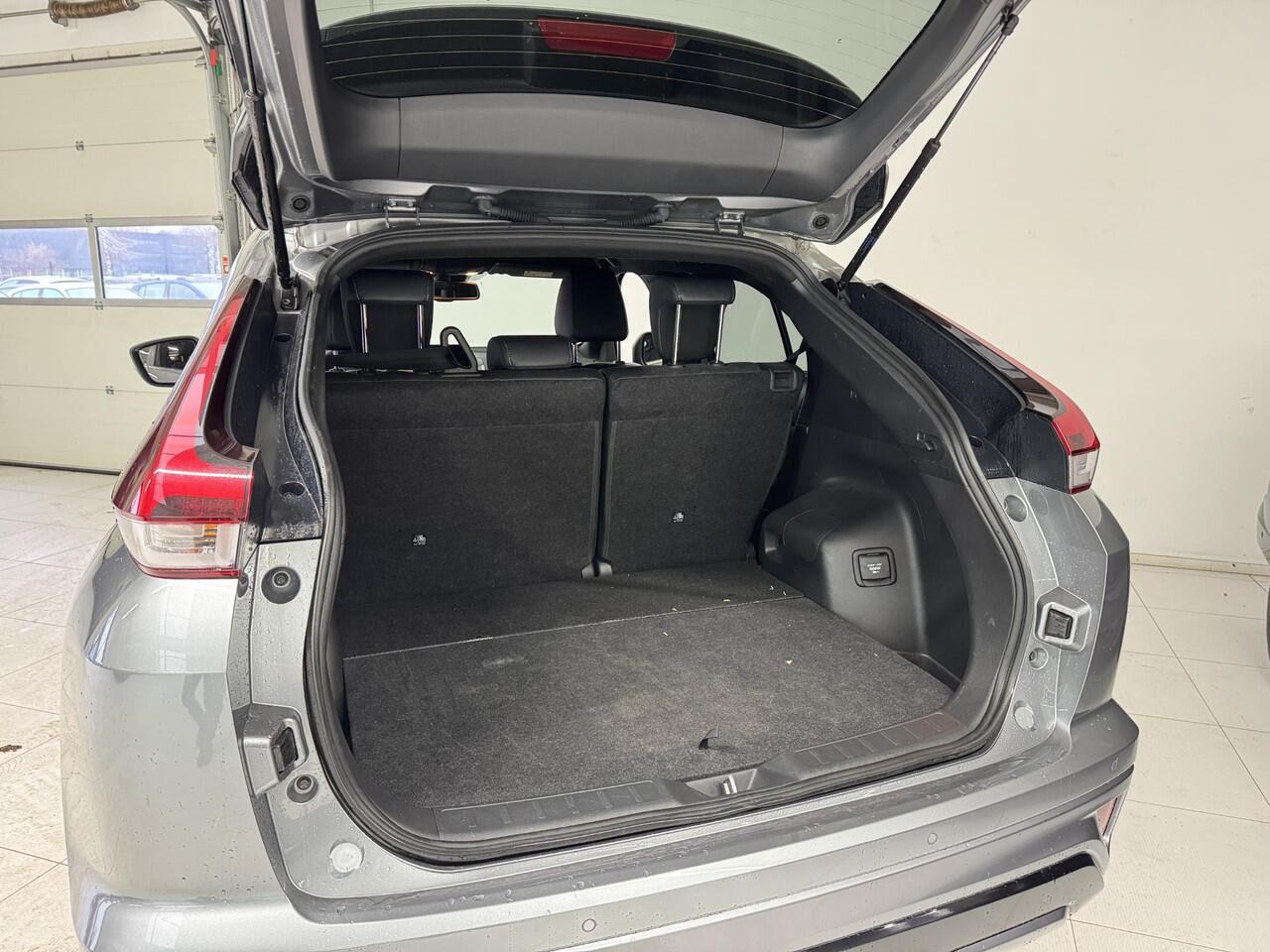 Mitsubishi ECLIPSE Cross 2.4 PHEV Business Executive | Navigatie | 360° Camera | Cruise control adaptief | Stoel + stuurverwarming | All-Season Banden |