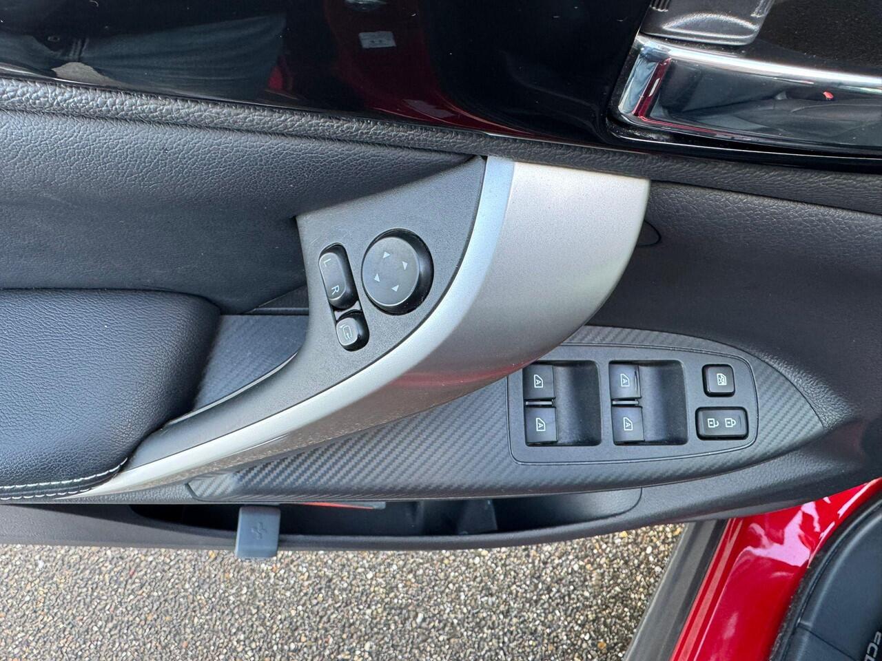 Mitsubishi ECLIPSE Cross 2.4 PHEV Intense+