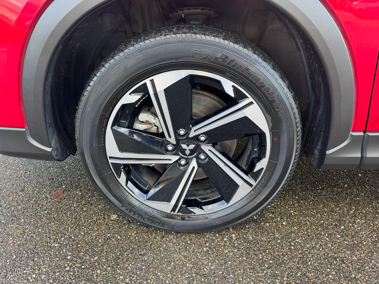 Mitsubishi ECLIPSE Cross 2.4 PHEV Intense+