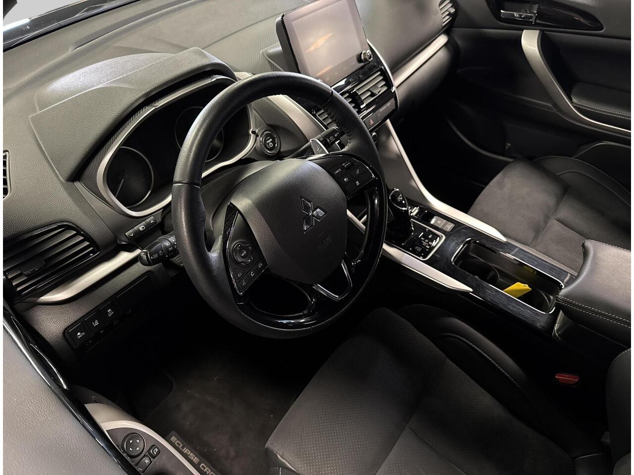 Mitsubishi ECLIPSE Cross 2.4 PHEV Executive Trekhaak 360, camera