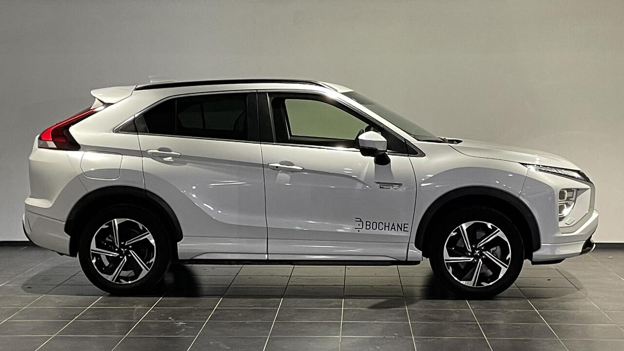 Mitsubishi ECLIPSE Cross 2.4 PHEV Prestige + | Afneembare Trekhaak | Lederen Bekleding | Navigatie |