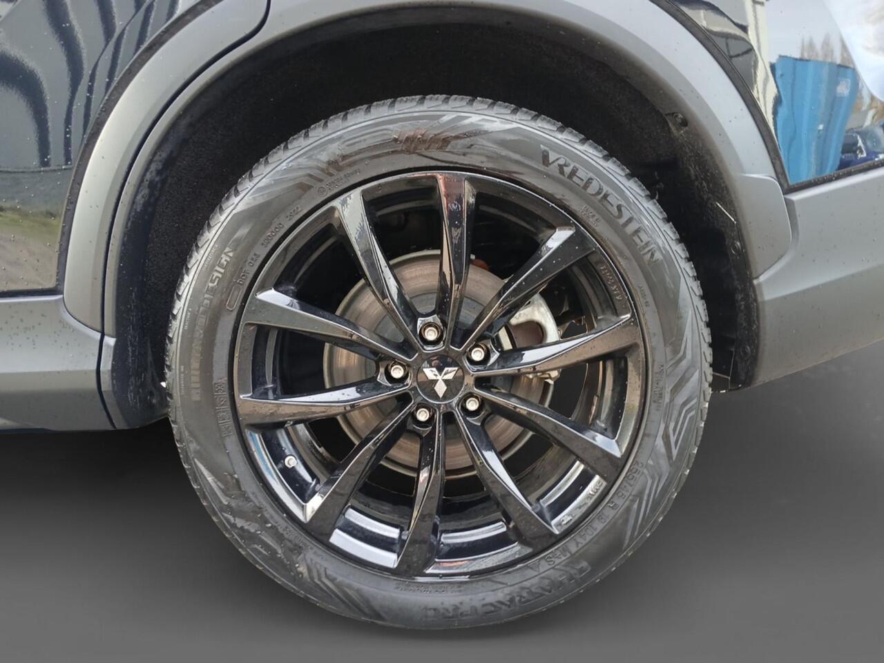 Mitsubishi ECLIPSE Cross 2.4 PHEV Black Edition | ALL BLACK | NIEUWE ZOMERBANDEN | GRATIS VASTE TREKHAAK |