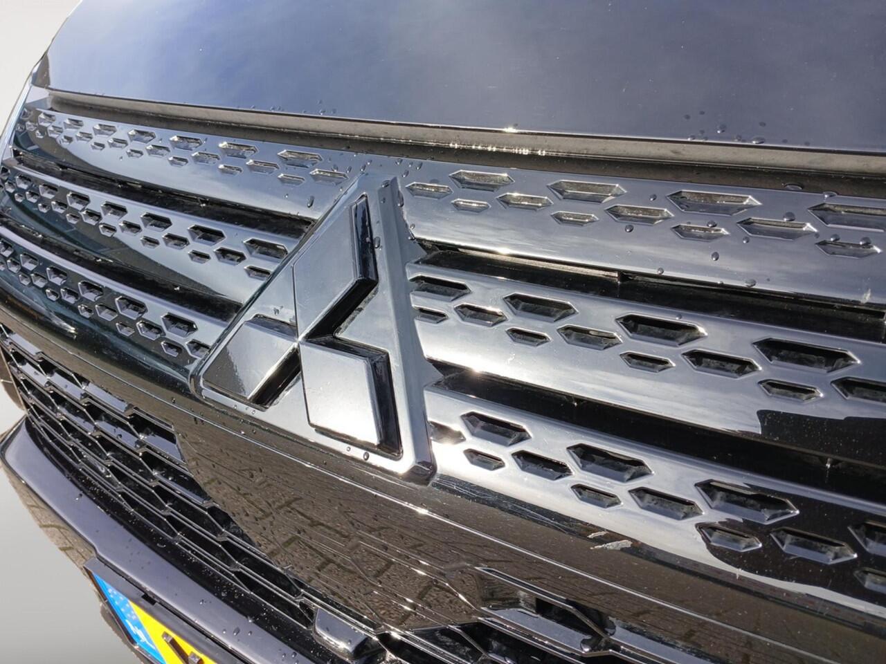 Mitsubishi ECLIPSE Cross 2.4 PHEV Black Edition | ALL BLACK | NIEUWE ZOMERBANDEN | GRATIS VASTE TREKHAAK |