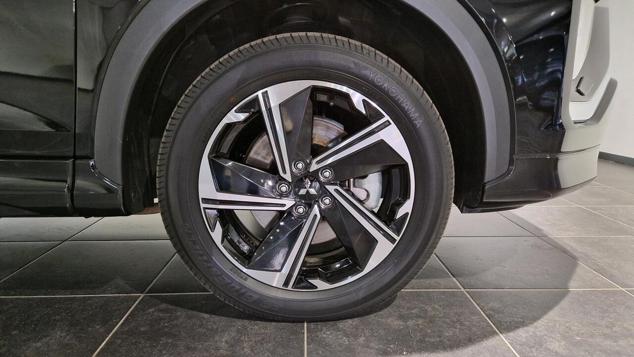 Mitsubishi ECLIPSE Cross 2.4 PHEV Business Executive