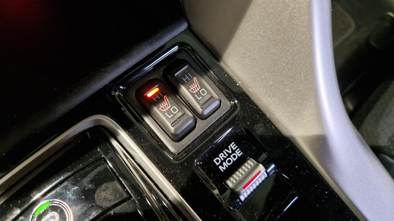 Mitsubishi ECLIPSE Cross 2.4 PHEV Intense+ | Navigatie | Camera |