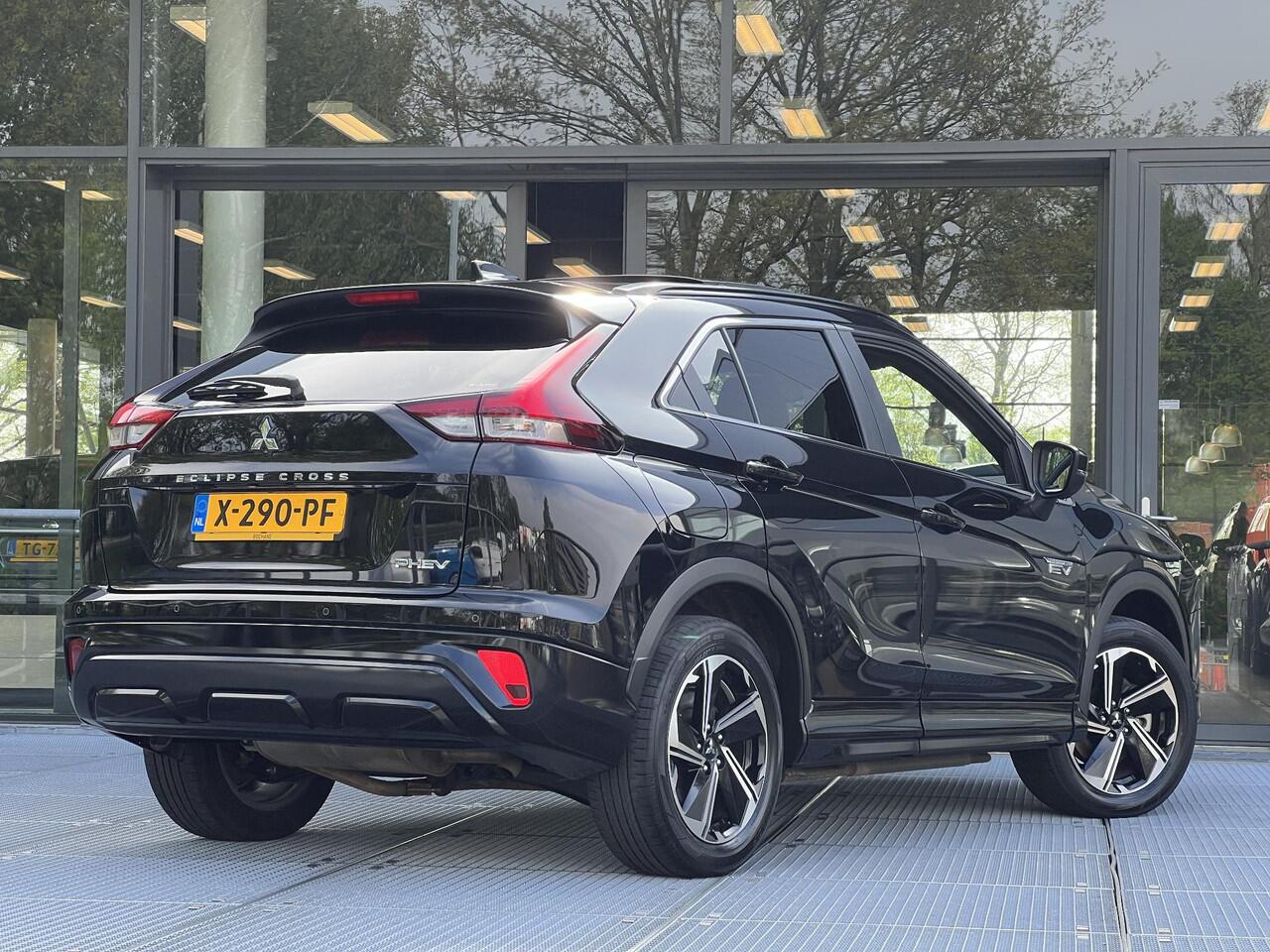 Mitsubishi ECLIPSE Cross 2.4 PHEV Instyle | Adaptieve Cruise Control | Panoramadak | Leder | FABRIEKSGARANTIE TOT 01-2032!