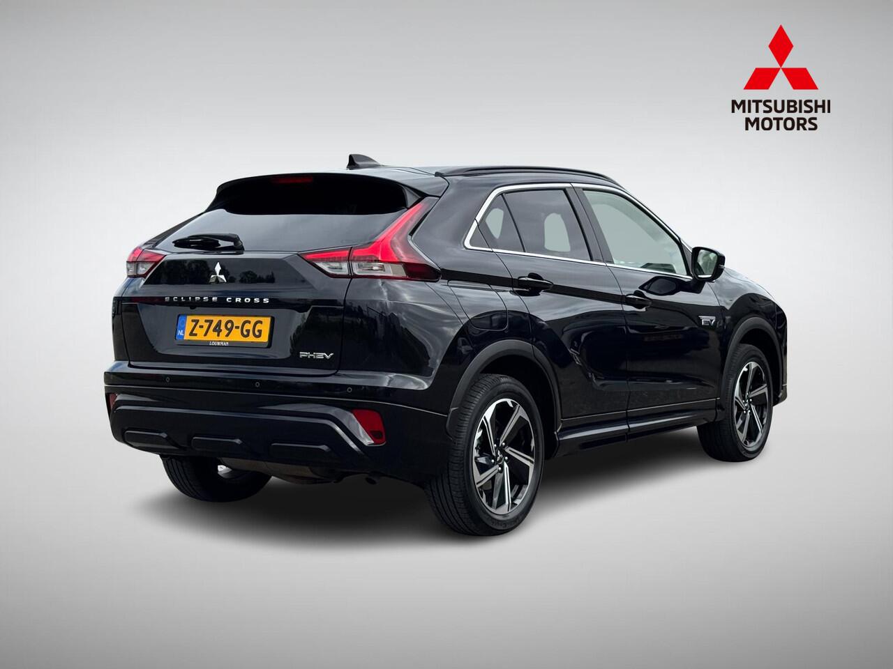 Mitsubishi ECLIPSE Cross 2.4 PHEV Executive | Stuur- + Stoelverwarming | Dodehoek Detectie | Adapt. Cruise Control | 360° Camera | Rijklaarprijs!