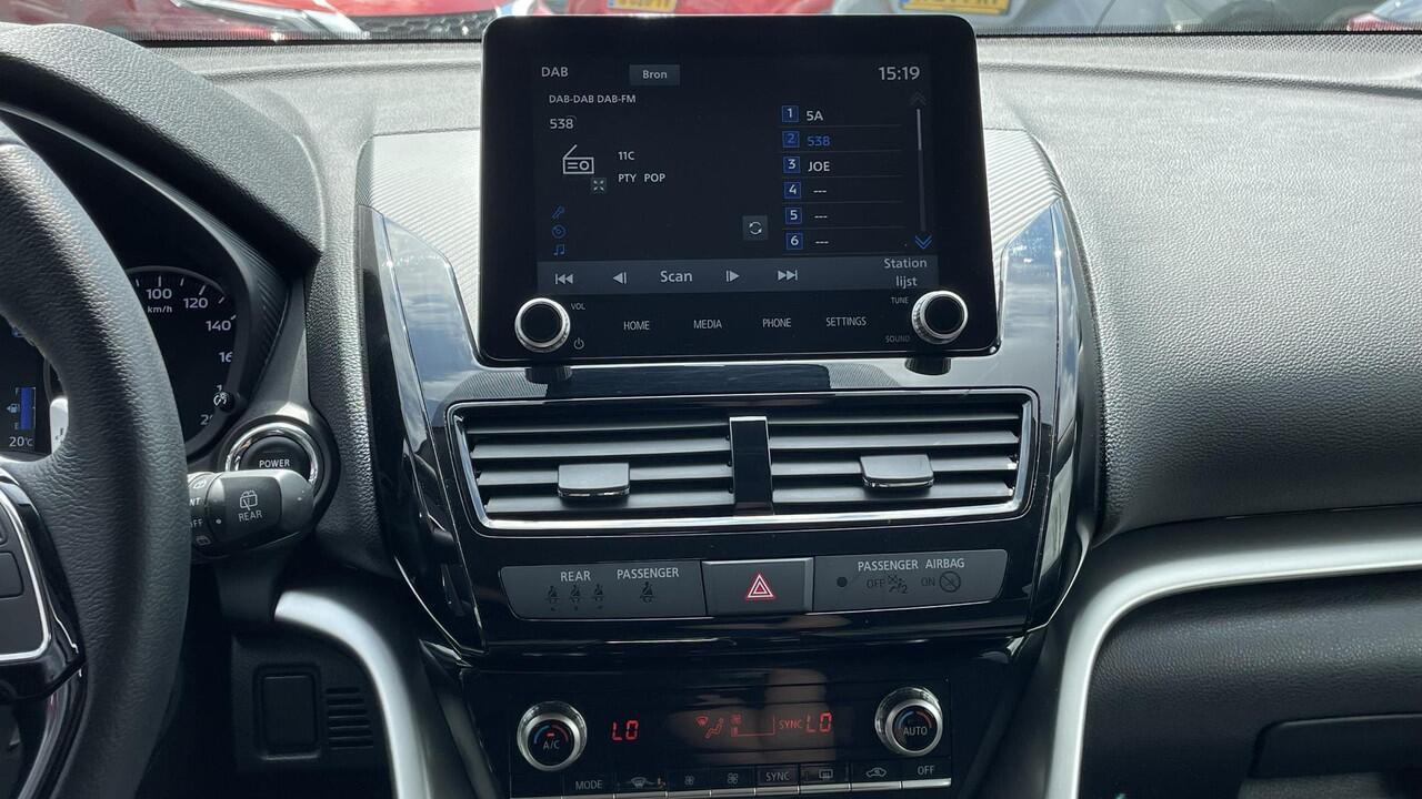 Mitsubishi ECLIPSE Cross 2.4 PHEV Intense | Stoelverwarming | Achteruitrijcamera | Apple Carplay / Android Auto | DAB+