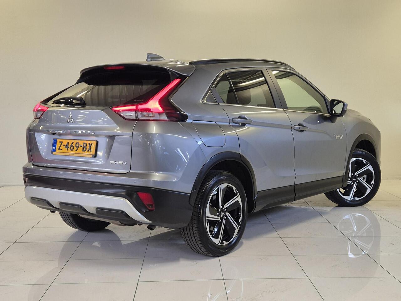 Mitsubishi ECLIPSE Cross 2.4 PHEV Intense+ | Navigatie | Achteruitrijcamera | Climate Control |