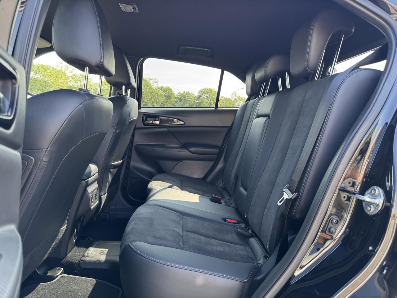 Mitsubishi ECLIPSE Cross 2.4 PHEV Executive | Stuur- + Stoelverwarming | Dodehoek Detectie | Adapt. Cruise Control | 360° Camera | Rijklaarprijs!