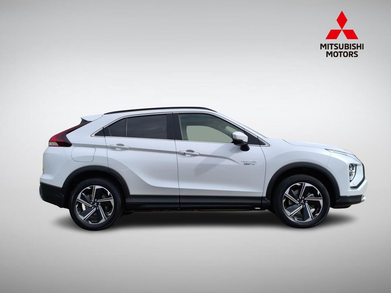 Mitsubishi ECLIPSE Cross 2.4 PHEV Intense+ | Navigatie | Camera | Stoelverwarming | Apple Carplay/Android Auto | Keyless Entry | LED Koplampen | Rijklaarprijs!