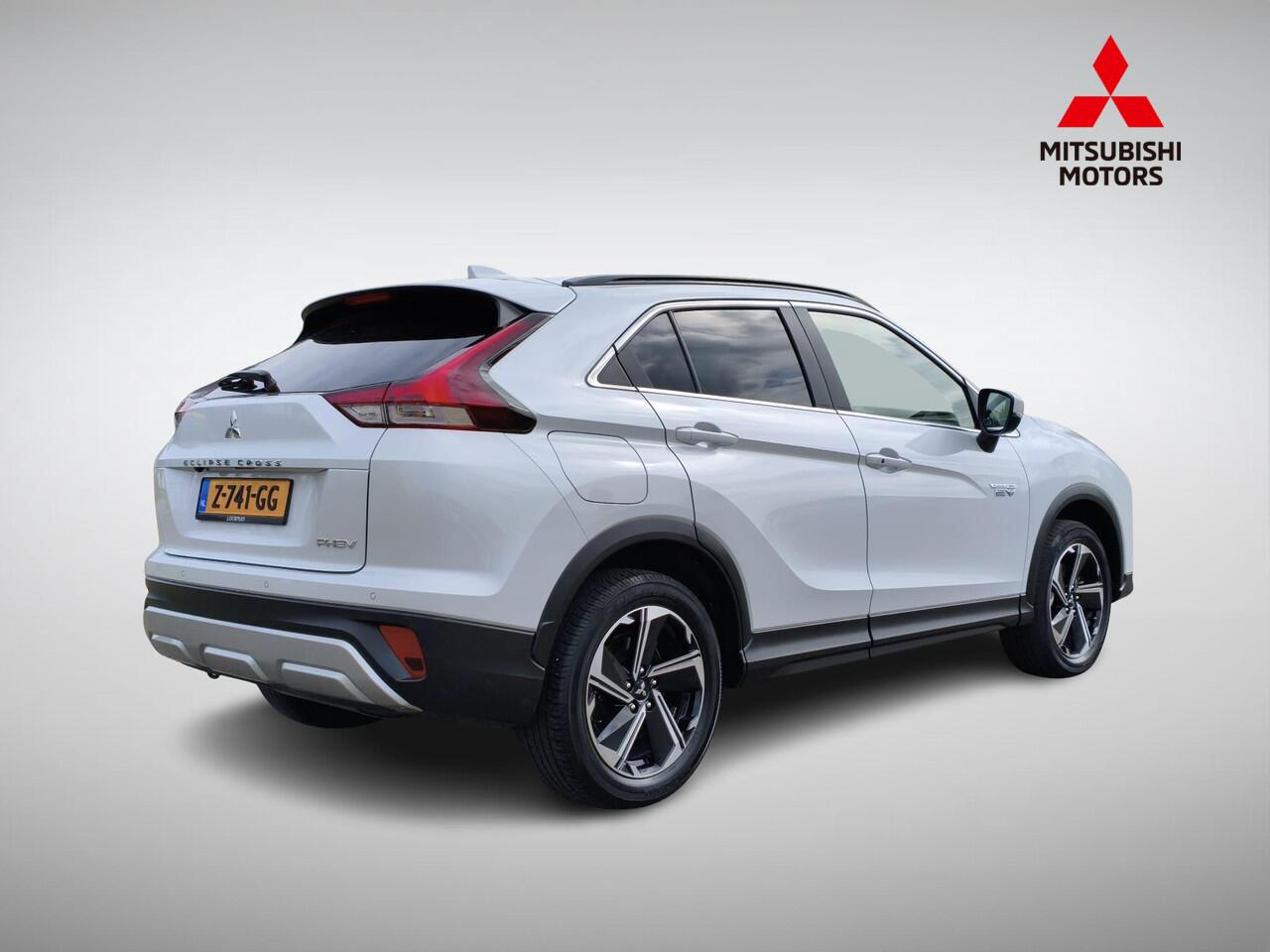 Mitsubishi ECLIPSE Cross 2.4 PHEV Intense+ | Navigatie | Camera | Stoelverwarming | Apple Carplay/Android Auto | Keyless Entry | LED Koplampen | Rijklaarprijs!