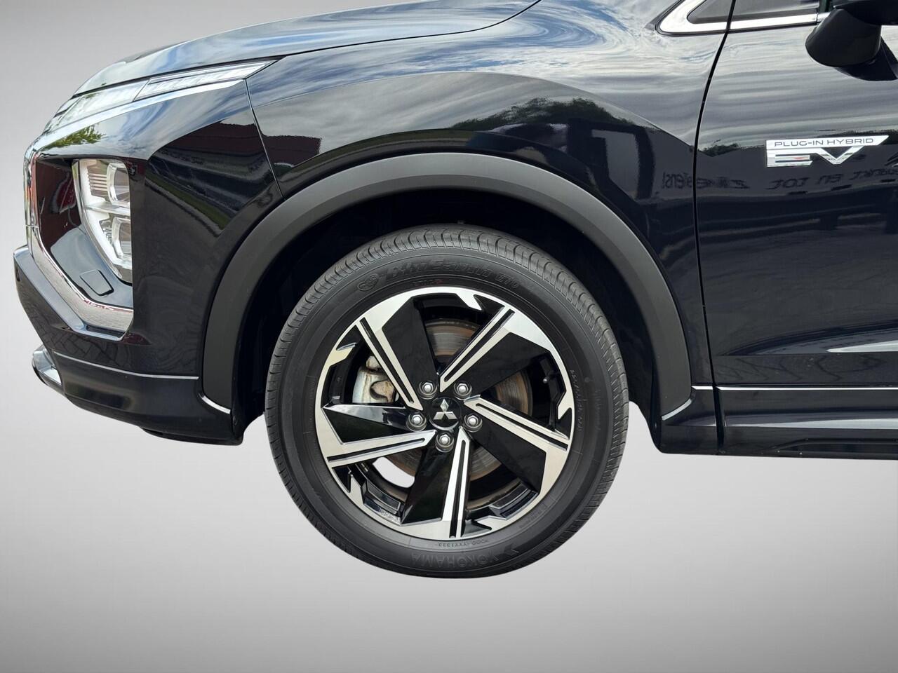 Mitsubishi ECLIPSE Cross 2.4 PHEV Executive | Stuur- + Stoelverwarming | Dodehoek Detectie | Adapt. Cruise Control | 360° Camera | Rijklaarprijs!