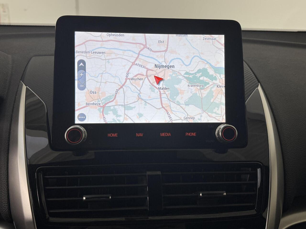 Mitsubishi ECLIPSE Cross 2.4 PHEV Business Executive | Navigatie | 360° Camera | Cruise control adaptief | Stoel + Stuurverwarming |