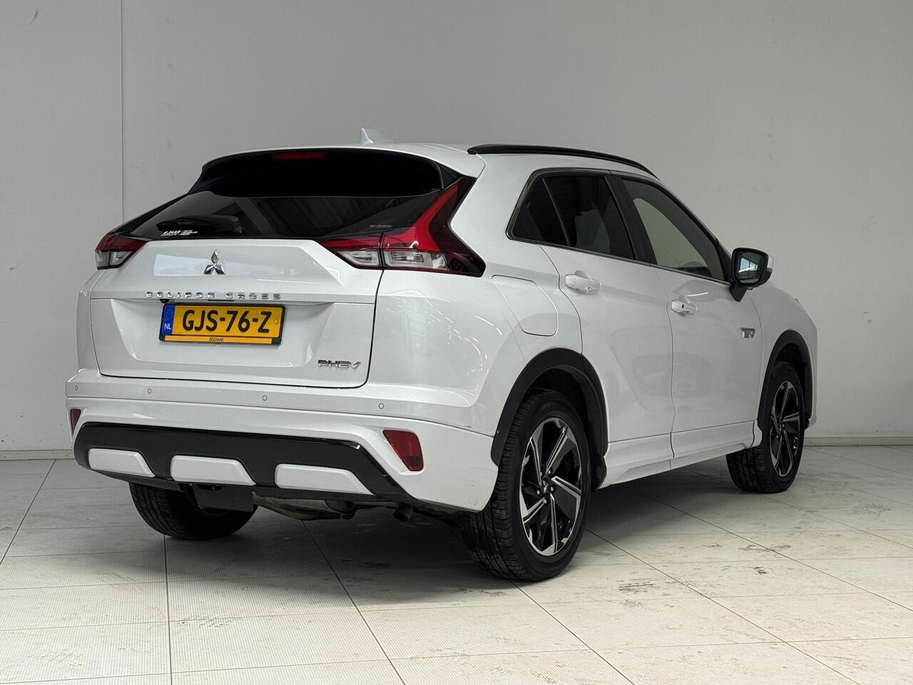 Mitsubishi ECLIPSE Cross 2.4 PHEV Business Executive | Navigatie | 360° Camera | Cruise control adaptief | Stoel + Stuurverwarming |