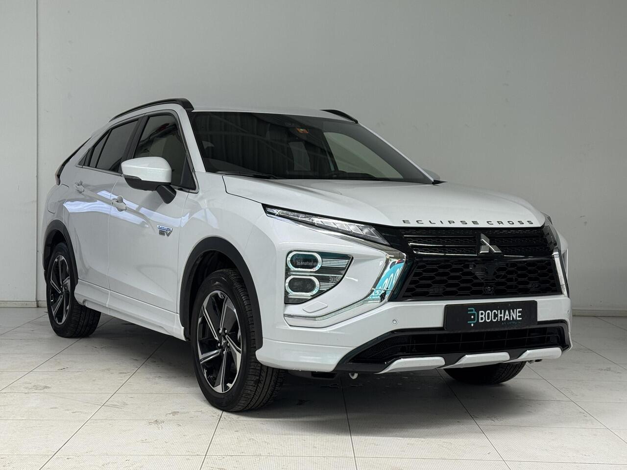 Mitsubishi ECLIPSE Cross 2.4 PHEV Business Executive | Navigatie | 360° Camera | Cruise control adaptief | Stoel + Stuurverwarming |