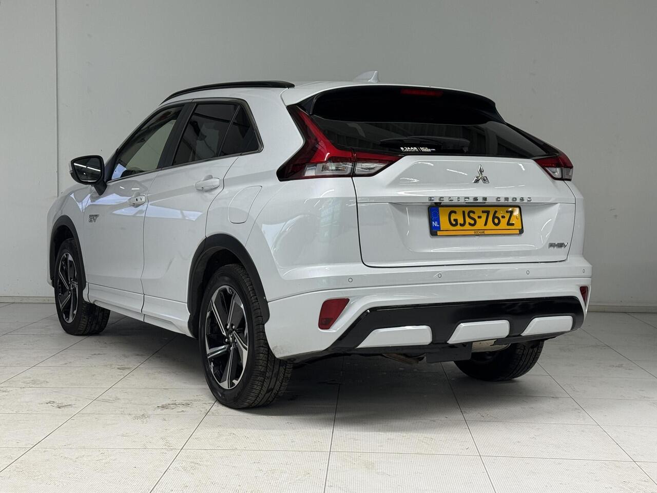 Mitsubishi ECLIPSE Cross 2.4 PHEV Business Executive | Navigatie | 360° Camera | Cruise control adaptief | Stoel + Stuurverwarming |