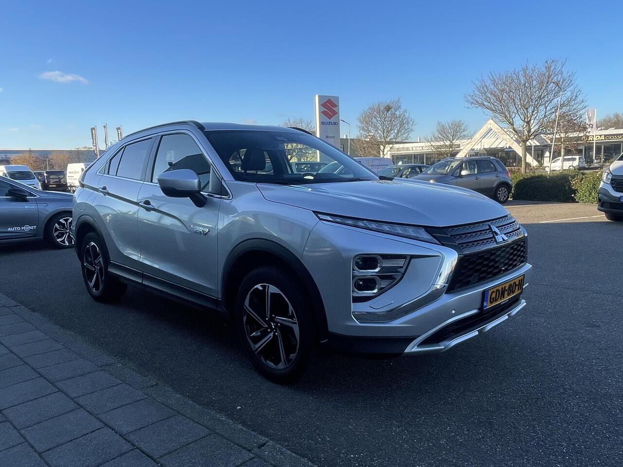 Mitsubishi ECLIPSE Cross 2.4 PHEV Intense+
