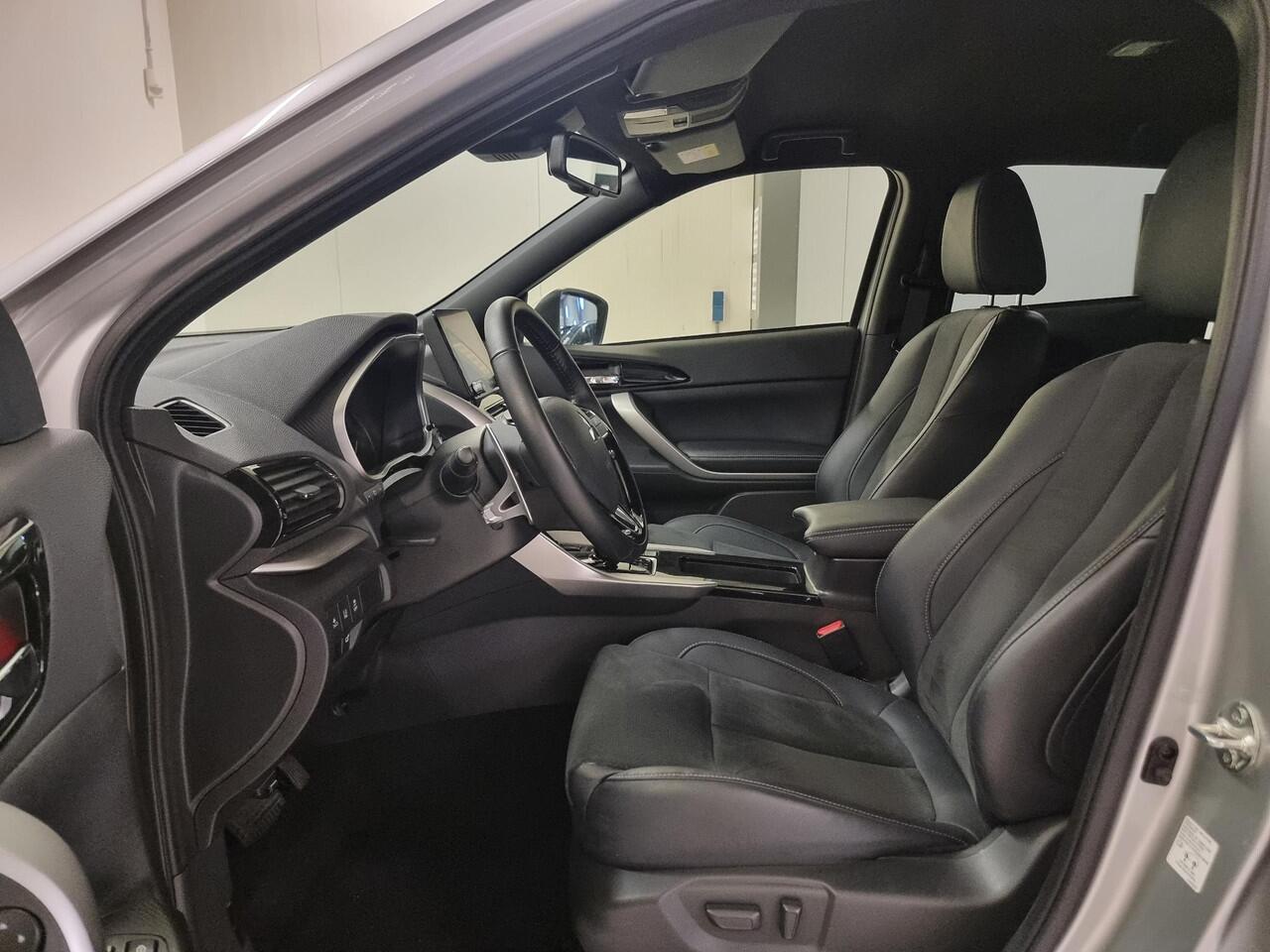 Mitsubishi ECLIPSE Cross 2.4 PHEV Intense+ | Navigatie | Achteruitrijcamera | Stoelverwarming |