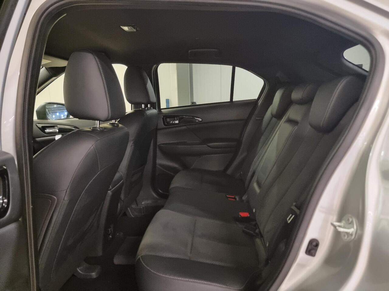 Mitsubishi ECLIPSE Cross 2.4 PHEV Intense+ | Navigatie | Achteruitrijcamera | Stoelverwarming |