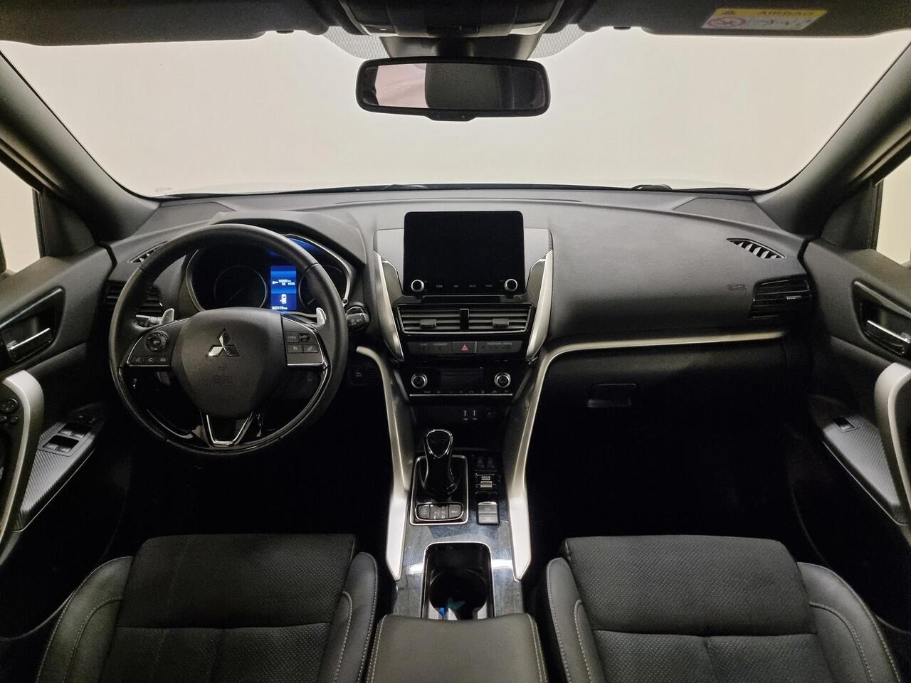 Mitsubishi ECLIPSE Cross 2.4 PHEV Intense+ | Navigatie | Achteruitrijcamera | Stoelverwarming |