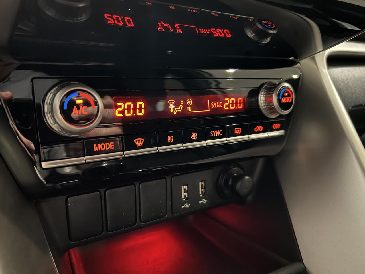 Mitsubishi ECLIPSE Cross 2.4 PHEV Intense+ | Navigatie | Stoelverwarming | Camera | Cruise control