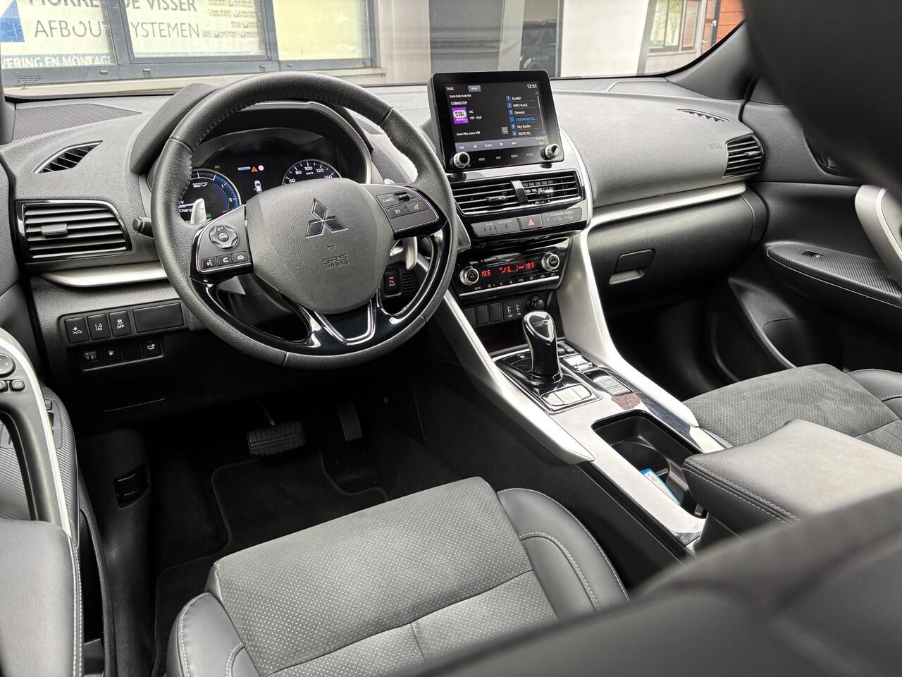 Mitsubishi ECLIPSE Cross 2.4 PHEV Intense+ | Navigatie | Camera | Stoelverwarming | Apple Carplay/Android Auto | Keyless Entry | LED Koplampen | Rijklaarprijs!