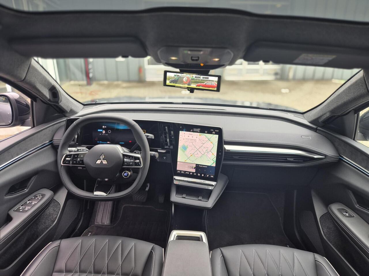 Mitsubishi ECLIPSE Cross Instyle 87 kWh