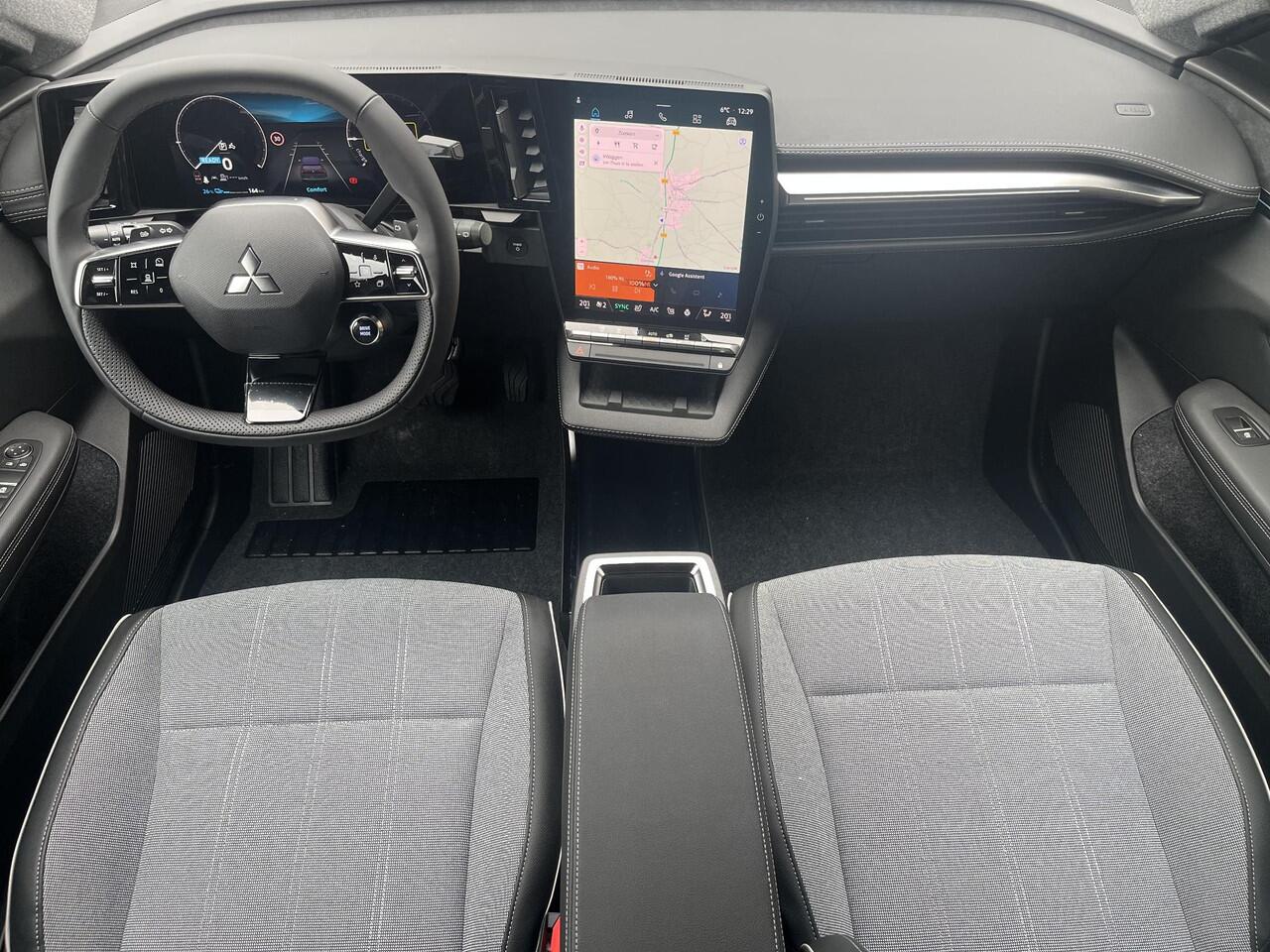 Mitsubishi ECLIPSE Cross Intense 87 kWh / ¤2000 introductiekorting / Nieuw Model! / 100% Elektrisch / 621 KM WLTP / 1.100 KG Trekgewicht / Achteruitrijcamera / Google Maps Navigatie / Stuur- & Stoelverwarming /