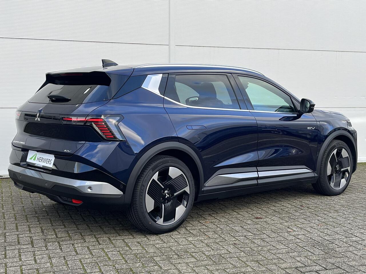 Mitsubishi ECLIPSE Cross Intense 87 kWh / ¤2000 introductiekorting / Nieuw Model! / 100% Elektrisch / 621 KM WLTP / 1.100 KG Trekgewicht / Achteruitrijcamera / Google Maps Navigatie / Stuur- & Stoelverwarming /