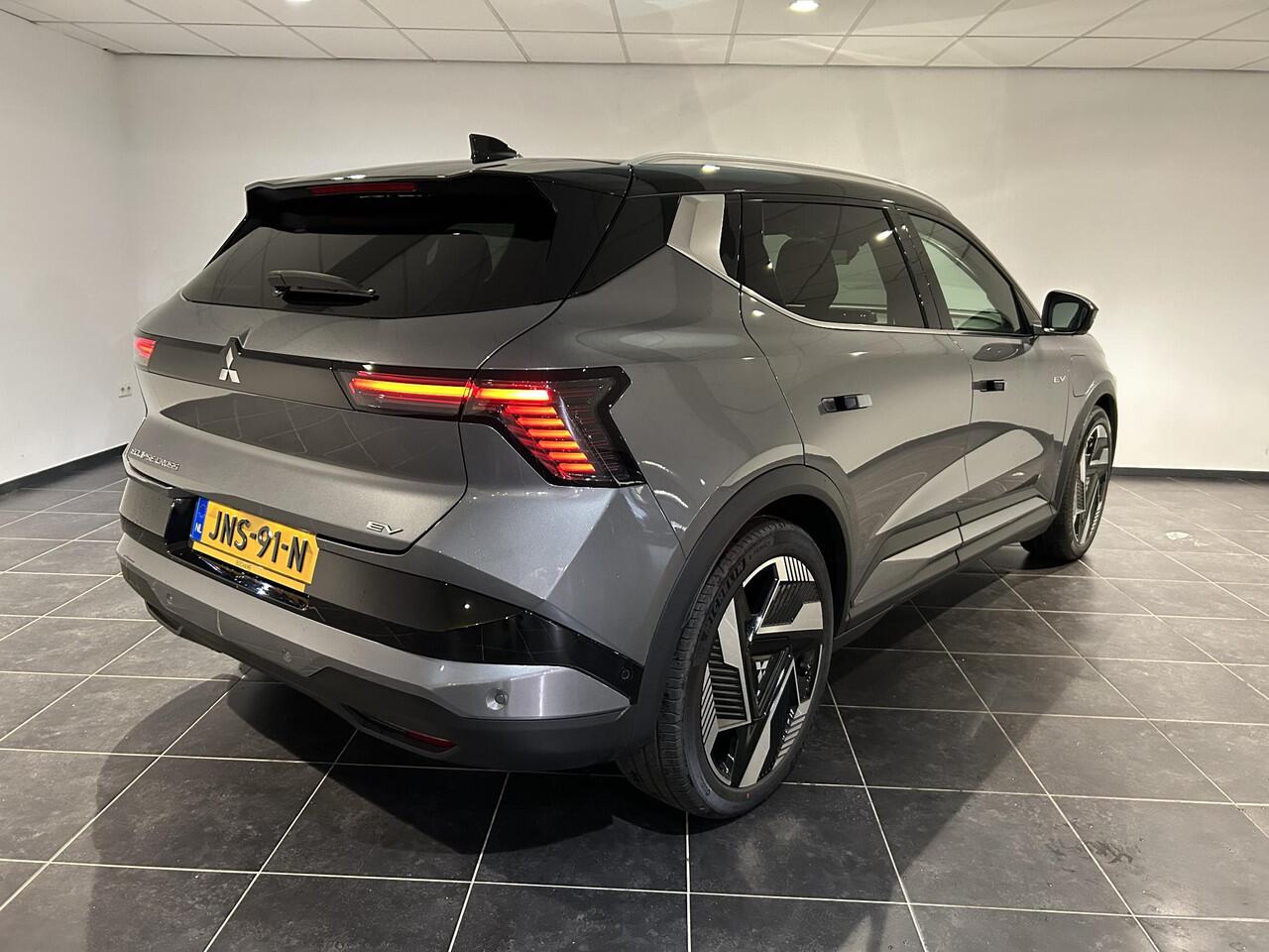 Mitsubishi ECLIPSE Cross Instyle 87 kWh | Demo 04-25 Leverbaar | Warmtepomp | Harman / Kardon | Panoramadak | Cruise control adaptief | Stoel + stuurverwarming |