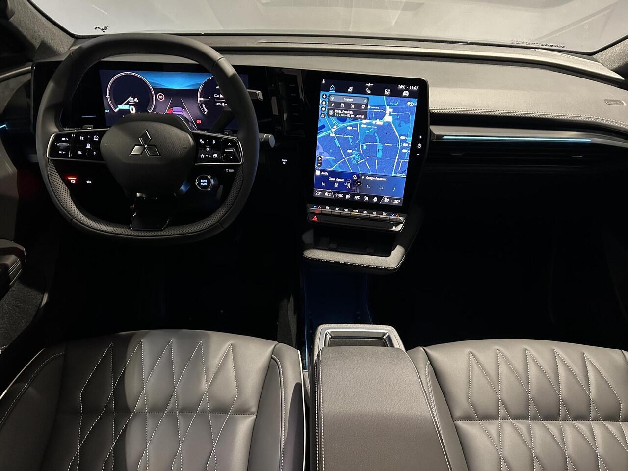 Mitsubishi ECLIPSE Cross Instyle 87 kWh | Demo 04-25 Leverbaar | Warmtepomp | Harman / Kardon | Panoramadak | Cruise control adaptief | Stoel + stuurverwarming |