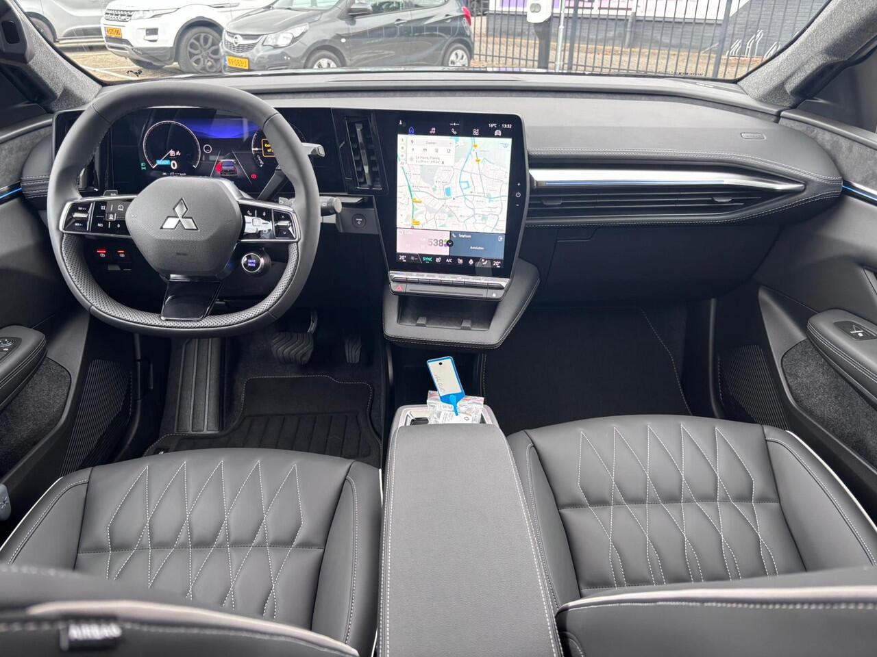 Mitsubishi ECLIPSE Cross Instyle 87 kWh