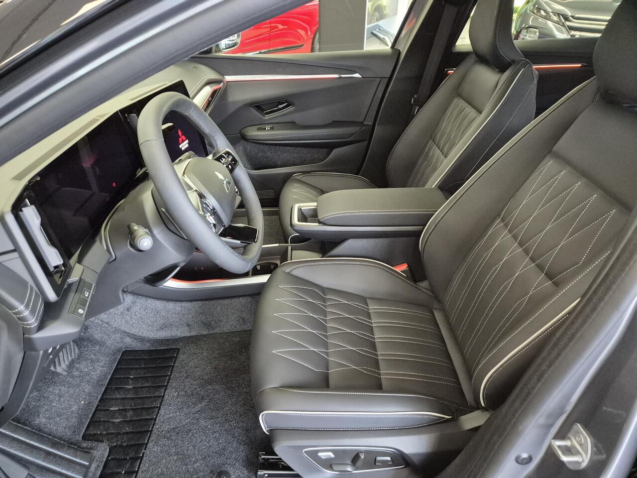 Mitsubishi ECLIPSE Cross Instyle 87 kWh | Demo 04-25 Leverbaar | Warmtepomp | Harman / Kardon | Solarbay Panoramadak | Cruise control adaptief | Stoel + stuurverwarming |