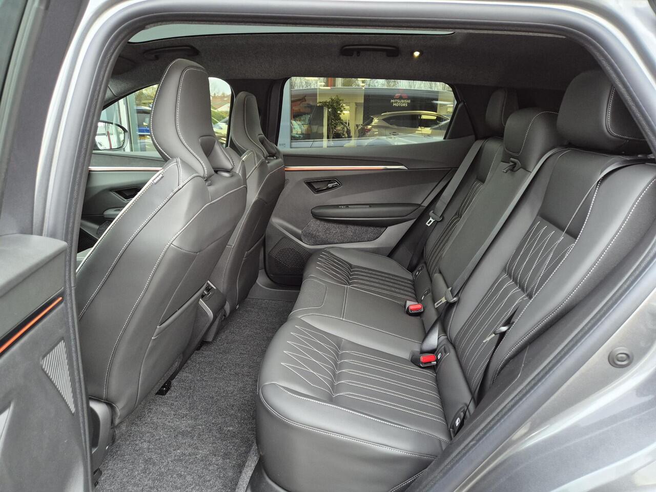 Mitsubishi ECLIPSE Cross Instyle 87 kWh | Demo 04-25 Leverbaar | Warmtepomp | Harman / Kardon | Solarbay Panoramadak | Cruise control adaptief | Stoel + stuurverwarming |