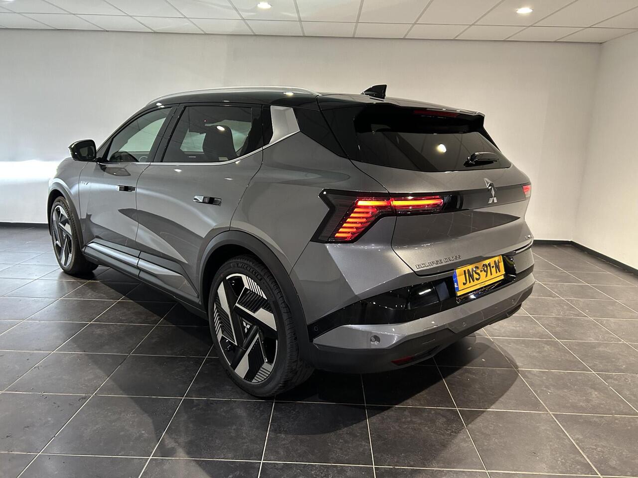 Mitsubishi ECLIPSE Cross Instyle 87 kWh | Demo 04-25 Leverbaar | Warmtepomp | Harman / Kardon | Panoramadak | Cruise control adaptief | Stoel + stuurverwarming |