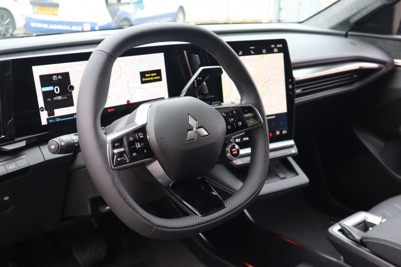 Mitsubishi ECLIPSE Cross Instyle 87 kWh