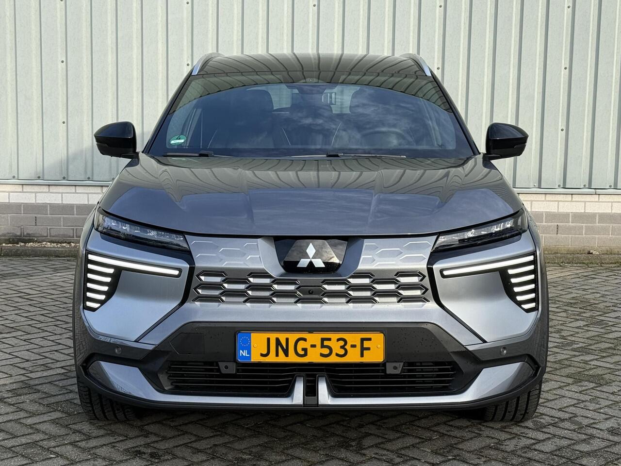 Mitsubishi ECLIPSE Cross Instyle 87 kWh / 625 KM WLTP / 8 Jaar Fabrieksgarantie / Lederen Bekleding / Panoramadak / Google Maps Navigatie / Harman/Kardon Audio / 360 Graden Camera / Stoel- en Stuurverwarming / Elektrisch Verstebare Stoel met Geheugen / Adaptive Cruise Contr