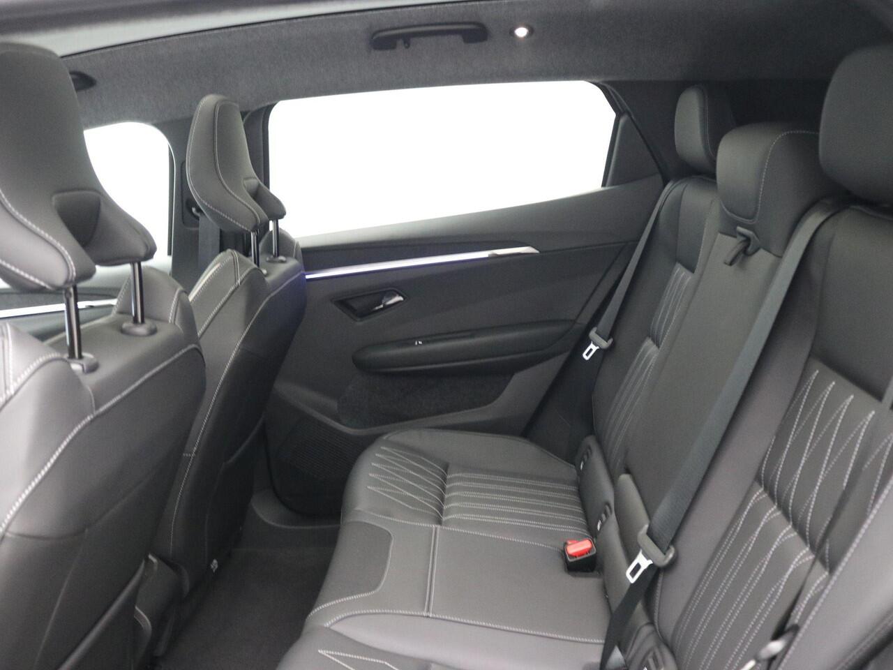 Mitsubishi ECLIPSE Cross Instyle 87 kWh / 100% Elektrisch / 625 KM WLTP / 1.100 KG Trekgewicht / 8 jaar fabrieksgarantie/ Panoramadak / Lederen bekleding / Google / Full Option /