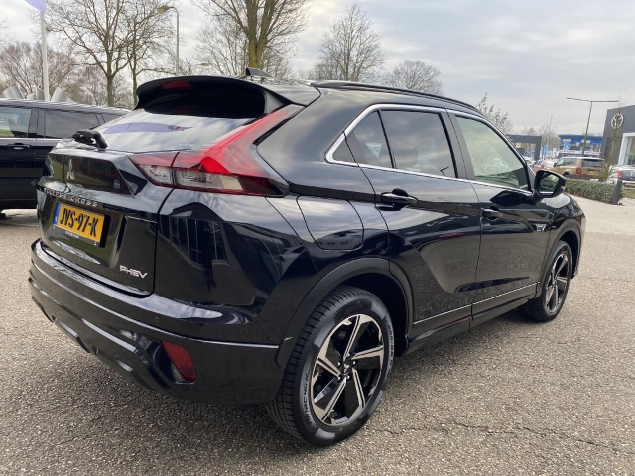 Mitsubishi ECLIPSE Cross 2.4 PHEV Executive | All Seasons | 360 graden camera