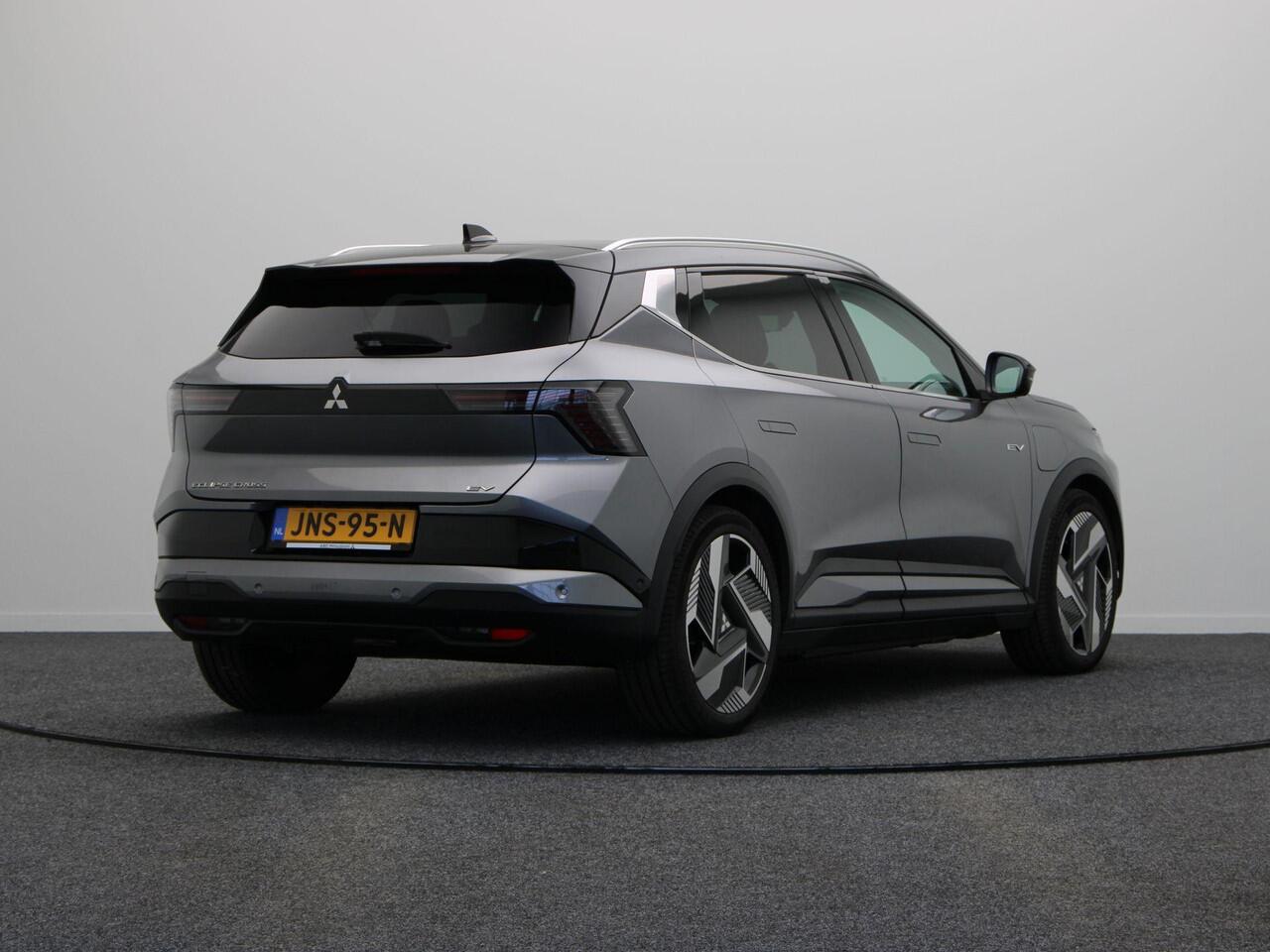 Mitsubishi ECLIPSE Cross Instyle 87 kWh | 8 jaar GARANTIE ! | Lederen Bekleding | Stoel en stuurwiel verwarming | Best.Stoel.Massage | Harman&Kardon |