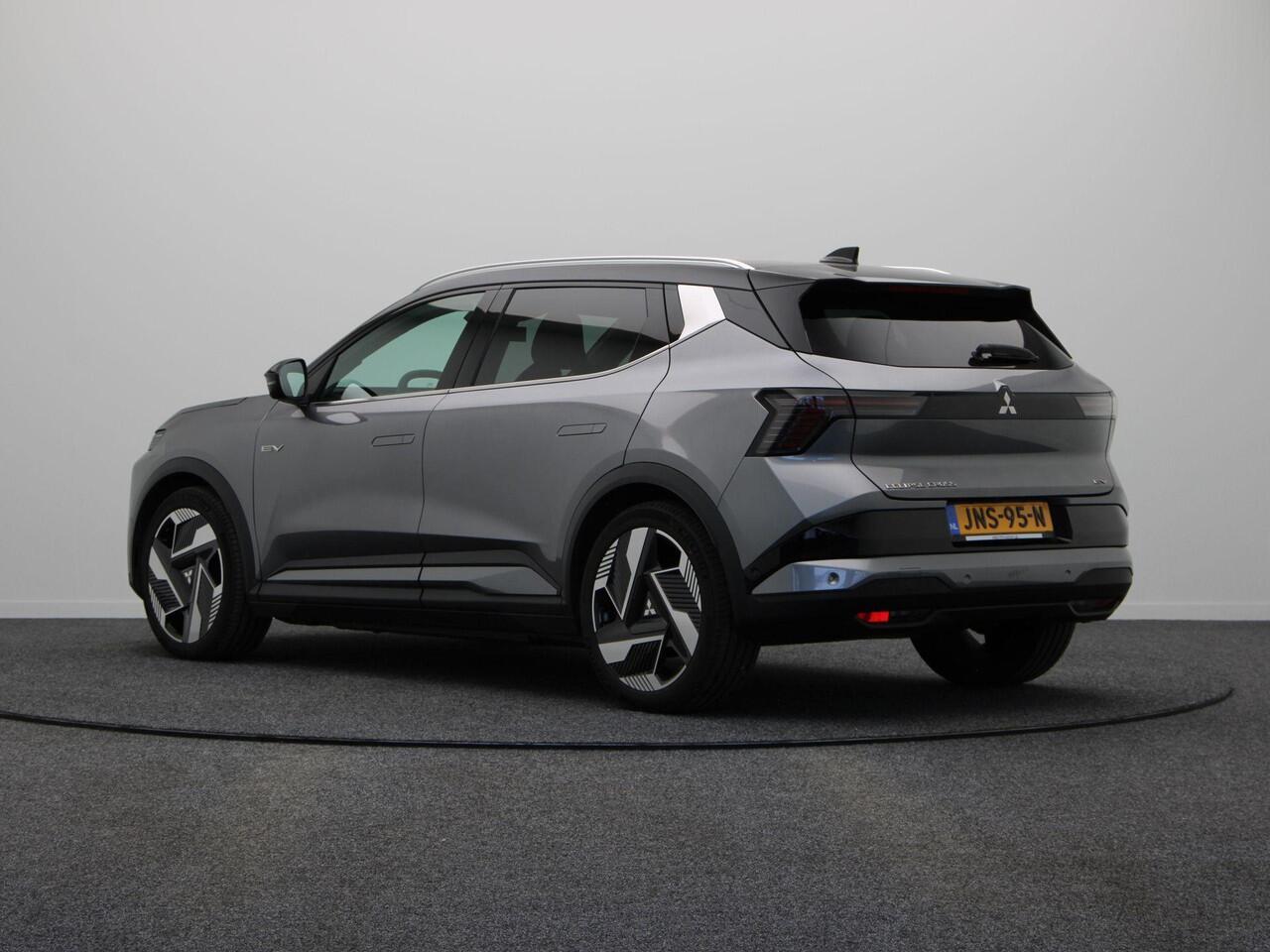 Mitsubishi ECLIPSE Cross Instyle 87 kWh | 8 jaar GARANTIE ! | Lederen Bekleding | Stoel en stuurwiel verwarming | Best.Stoel.Massage | Harman&Kardon |