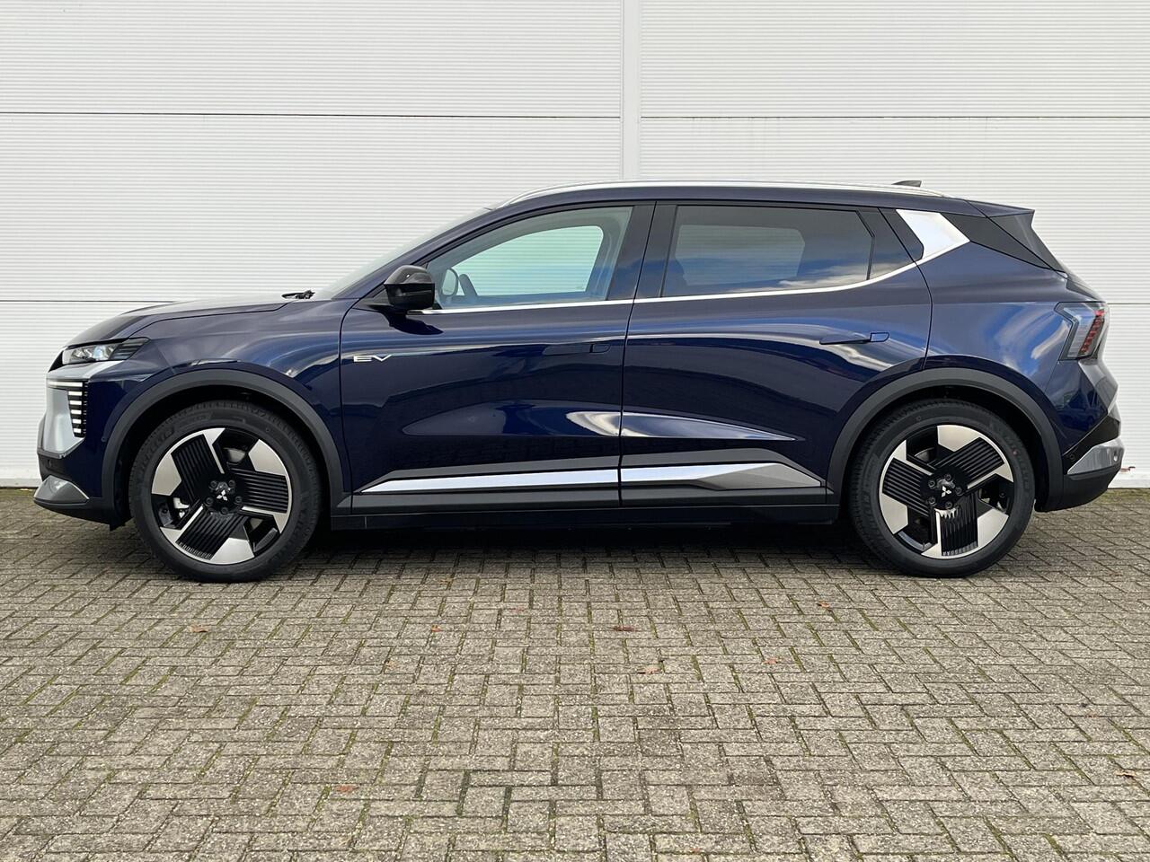 Mitsubishi ECLIPSE Cross Intense 87 kWh / ¤4.000 introductiekorting / Nieuw Model! / 100% Elektrisch / 621 KM WLTP / 1.100 KG Trekgewicht / Achteruitrijcamera / Google Maps Navigatie / Stuur- & Stoelverwarming /