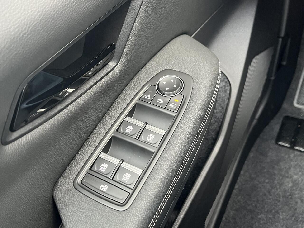 Mitsubishi ECLIPSE Cross Intense 87 kWh / ¤4.000 introductiekorting / Nieuw Model! / 100% Elektrisch / 621 KM WLTP / 1.100 KG Trekgewicht / Achteruitrijcamera / Google Maps Navigatie / Stuur- & Stoelverwarming /